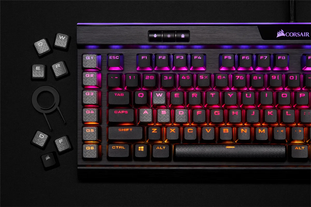 Corsair K95 RGB PLATINUM XT Mechanical Gaming Keyboard — CHERRY MX SPEED.
