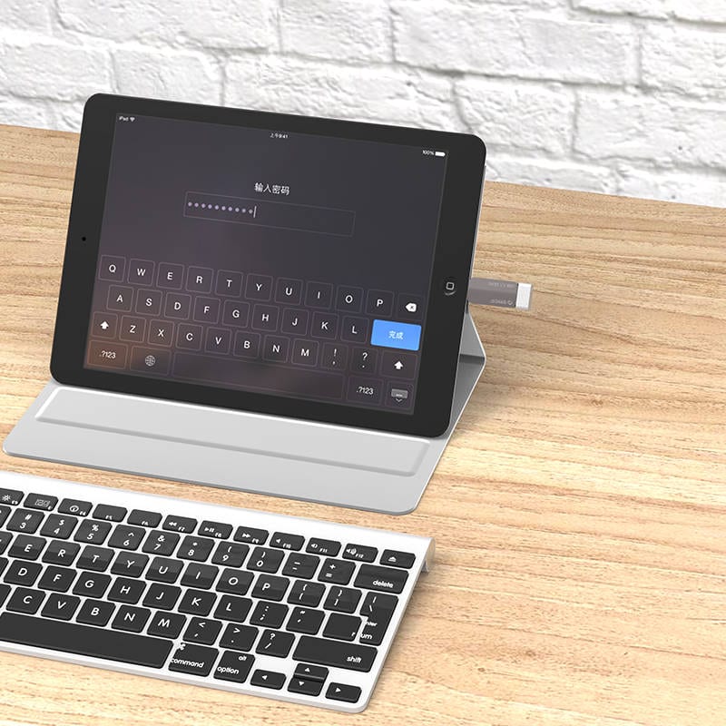 Orico Usb Type-c To Usb-a 3.1 Chargesync On The Go Adapter-silver - Image 2